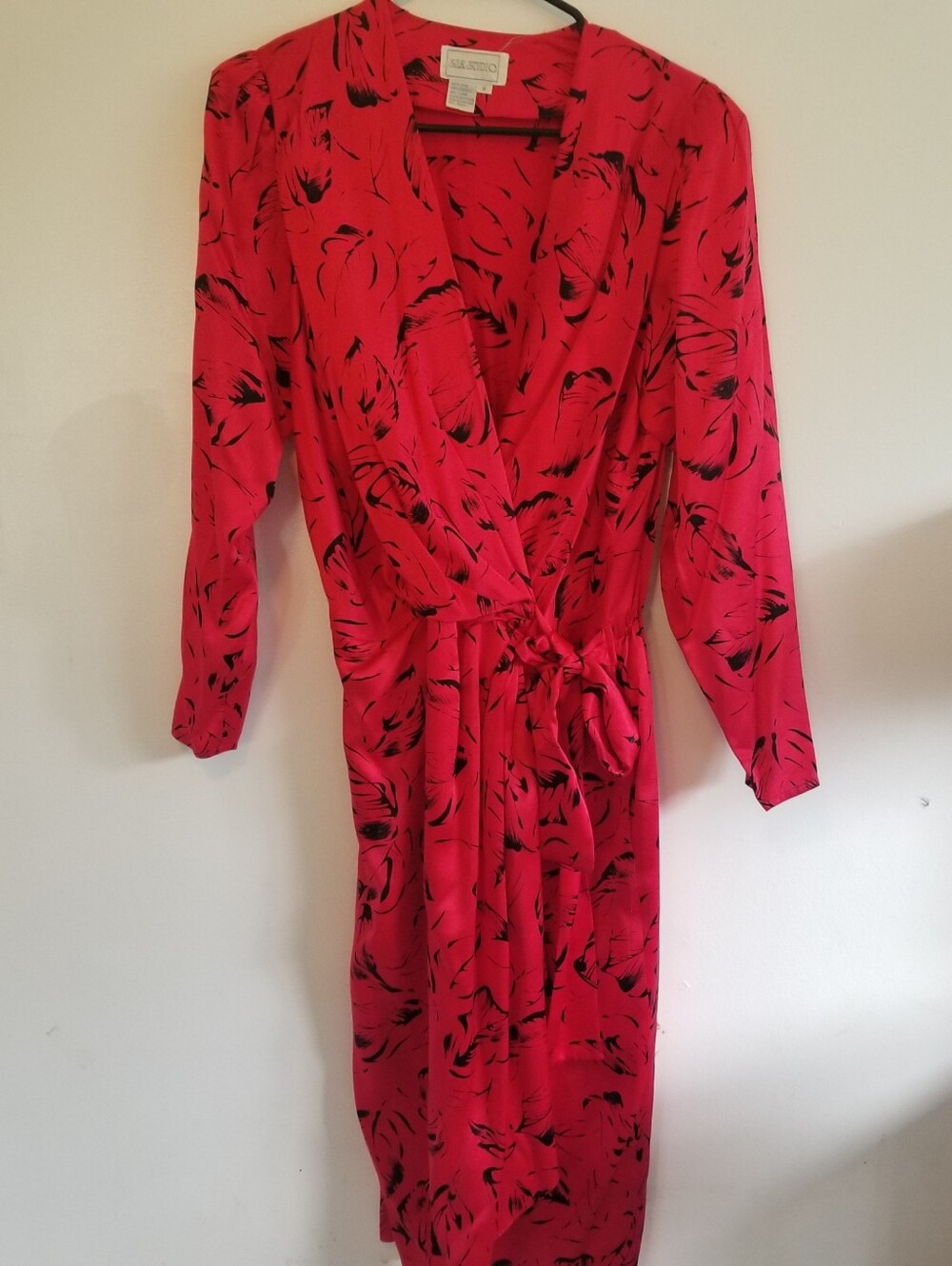 Vintage Silk Studio 100% Silk Wrap Style Dress Pink & Black Floral Print Size 8